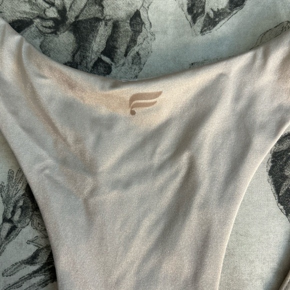 Fabletics Cream Tank Top - Picture 3 of 3